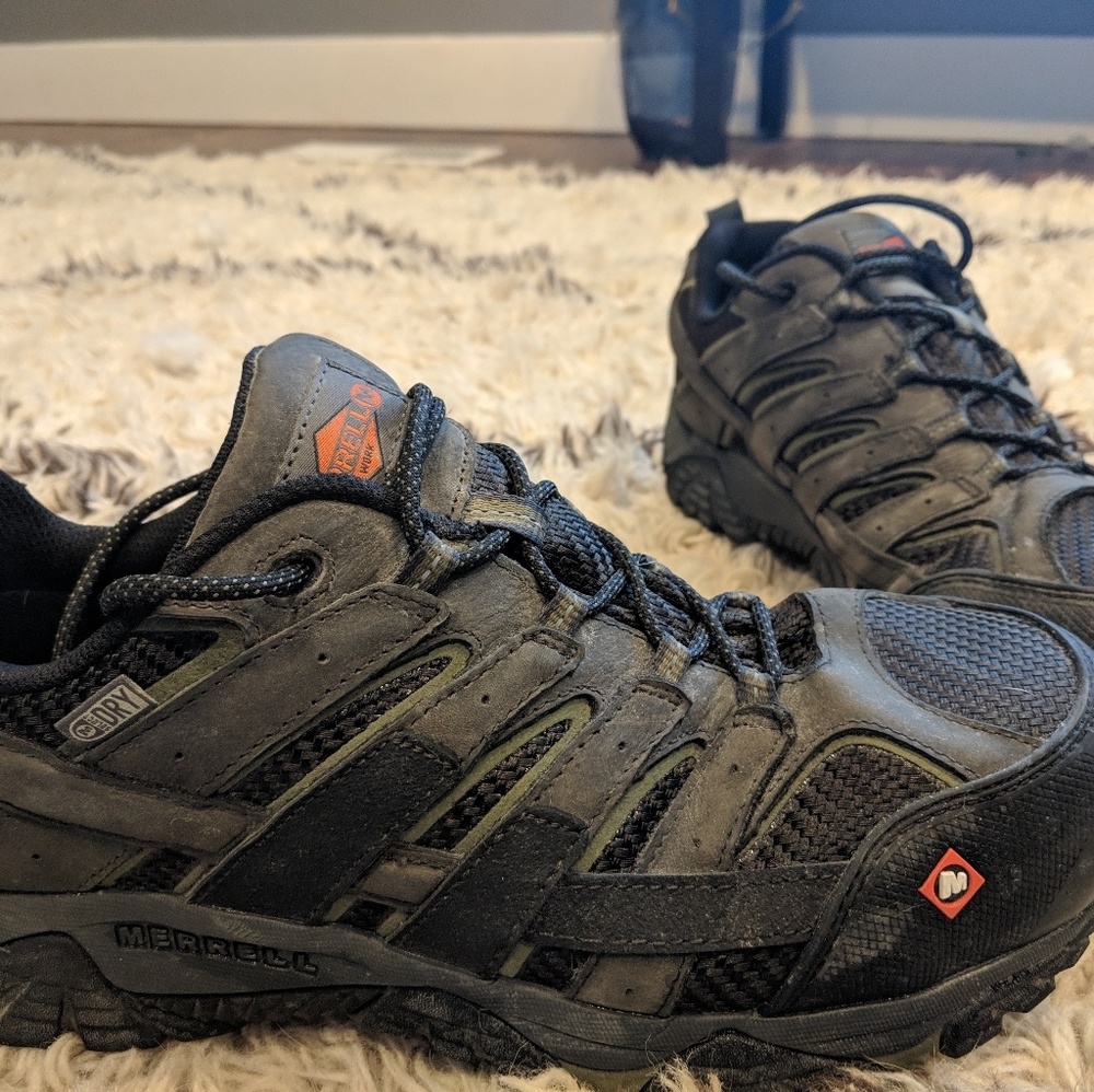 Men's Merrel Moab composite toe work shoe